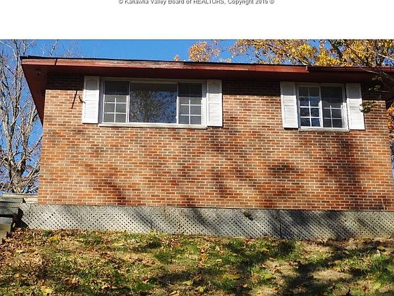 3rd image of 829 Scenic Dr