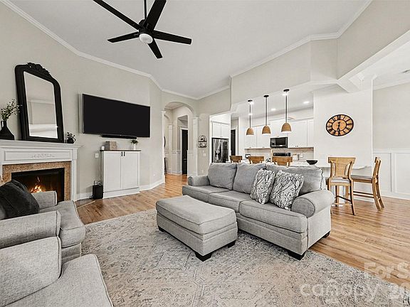 4th image of 1229 Gold Rush Ct