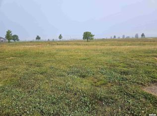 818 Ring Dr, Metamora, IL 61548