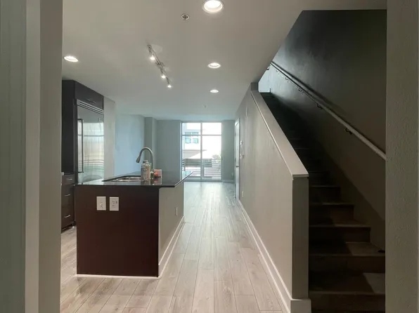 1208 E Kennedy Blvd, Tampa, FL
