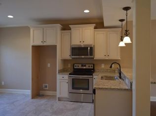 2 Weeks Dr, Cleveland, TN 37312