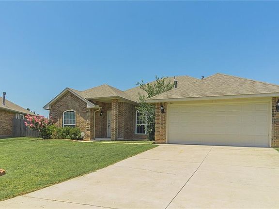 3rd image of 2036 Pelham Dr