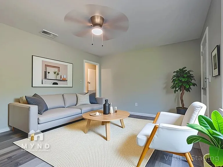 404 N Kenwood Rd — Photo 1
