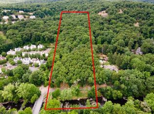 1 Midvale Mountain Rd, Mahwah, NJ 07430