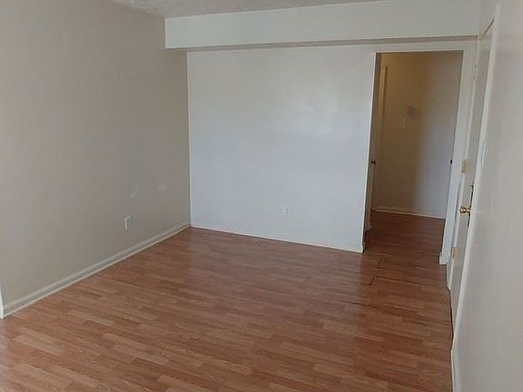 3rd image of 1817 Gerald Dr