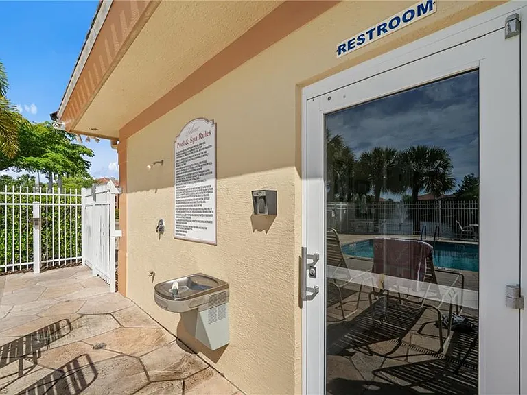 15393 Bellamar Cir #512 — Photo 44