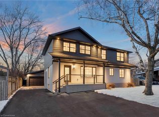 1037 Wayne Pl, Burlington, ON L7T3R5