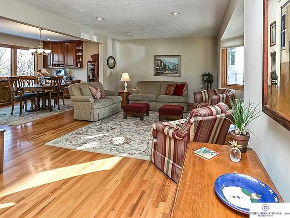 3rd image of 408 S 116th St