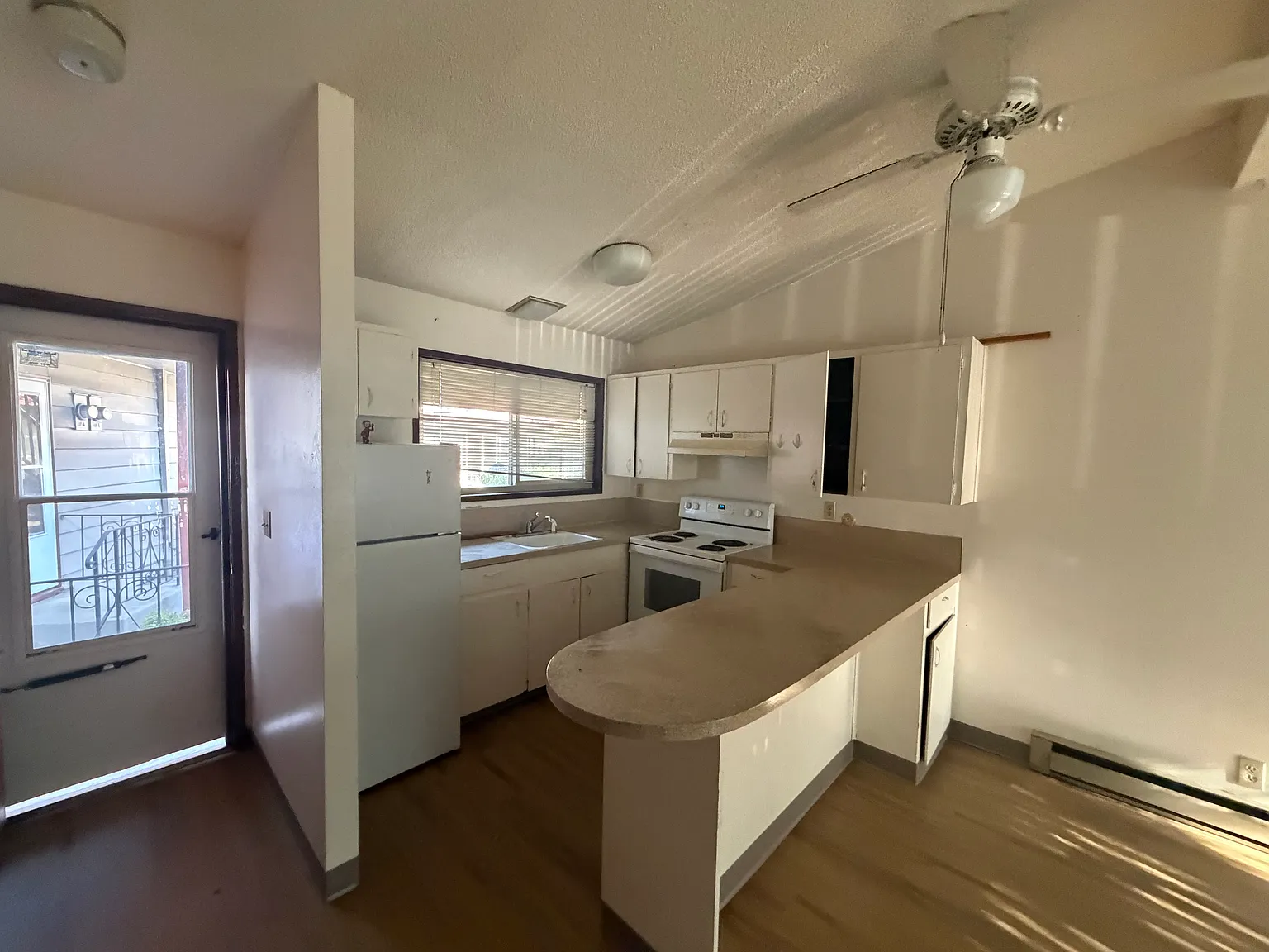 2909 N Willamette Blvd — Photo 4