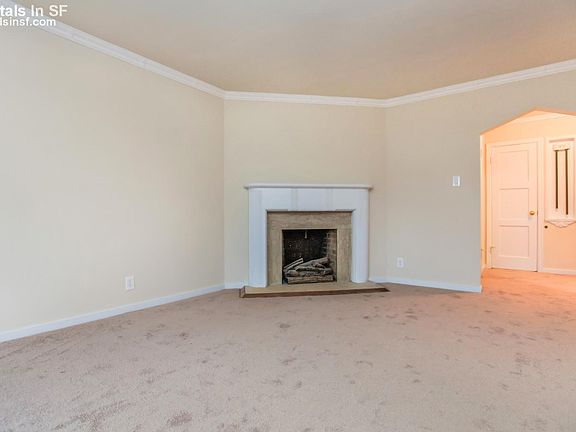 4th image of 939 Grove St