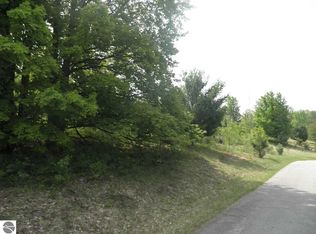 4303 Sapphire Dr NW, Williamsburg, MI 49690