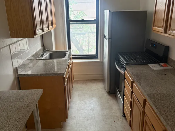 532 5th Street image 4 of 5