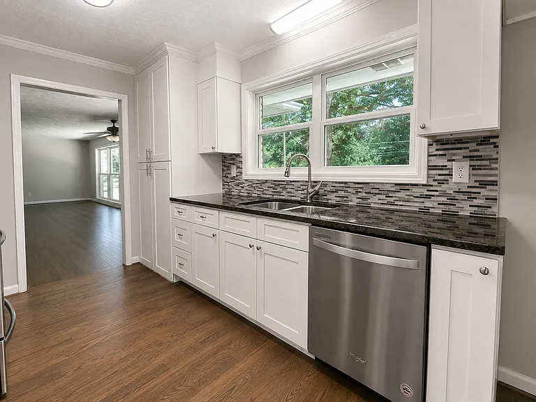 3148 Roberts Rd NW — Photo 7
