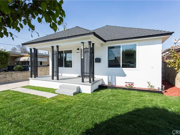 11823 207th St, Lakewood, CA 90715