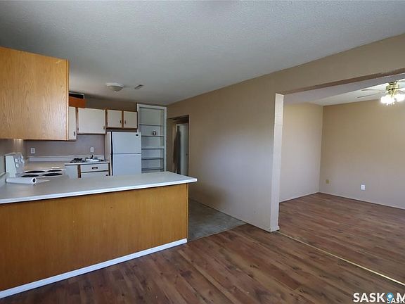 5th image of 120 26th Street W