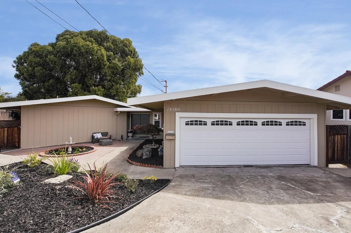 18580 Capricorn Ct photo 1