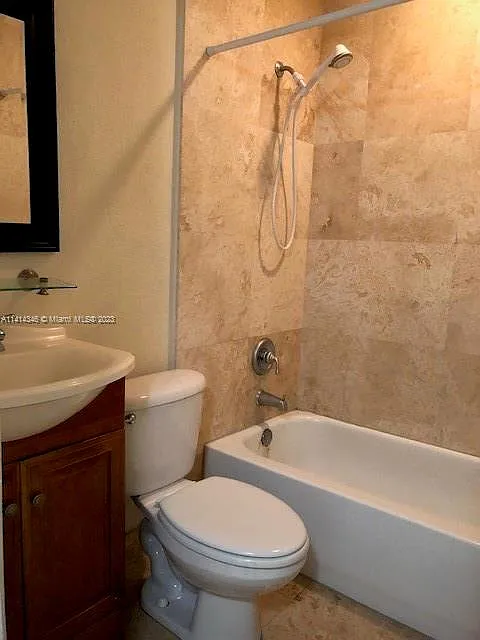 2 bed, 1.5 bath, 872 sqft, $1,700 — Photo 3