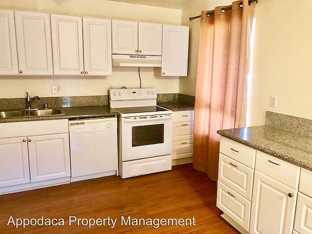 2nd image of 4809 Treanna Ave APT A