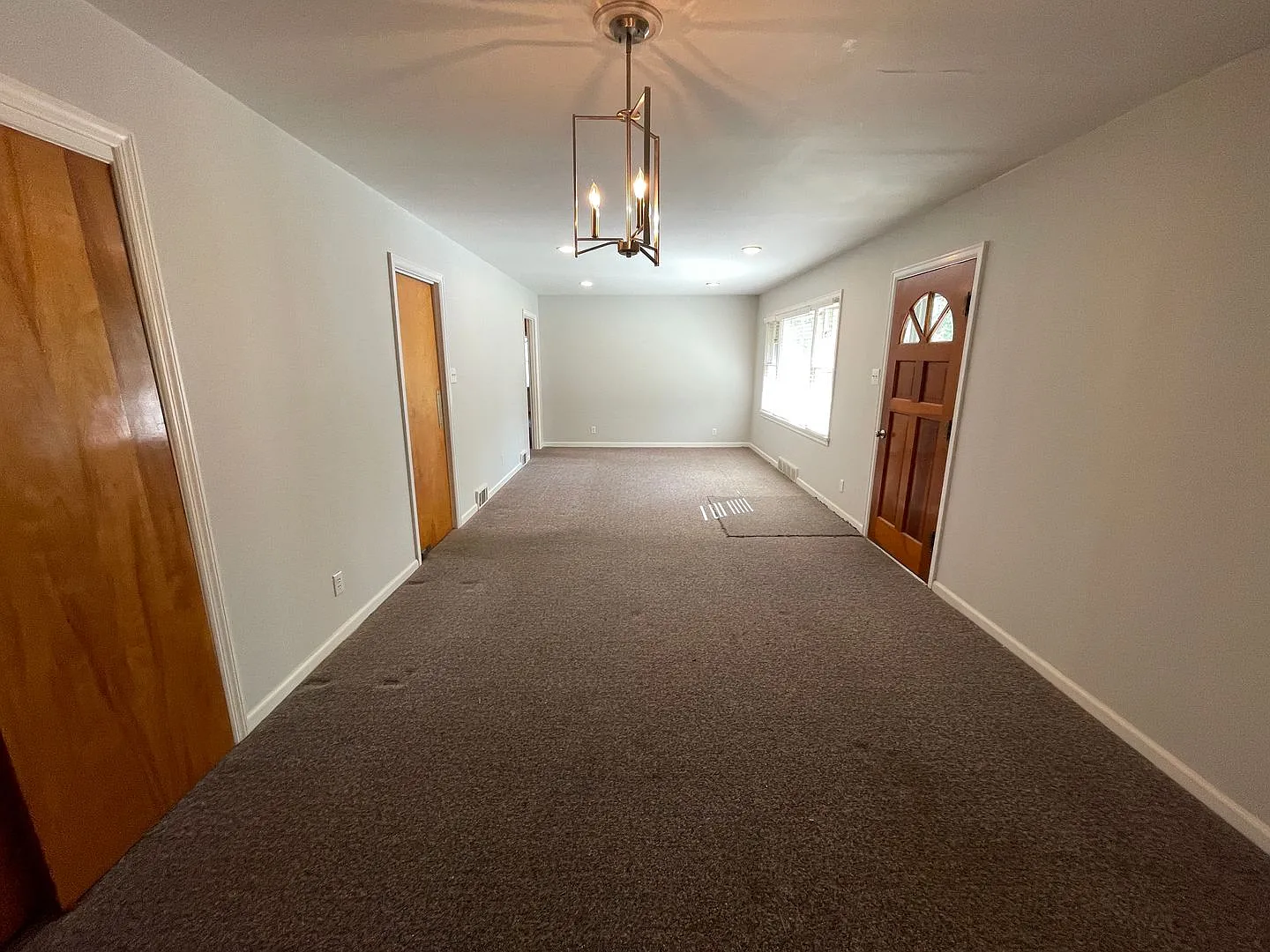Nice Home For Rent — Photo 2