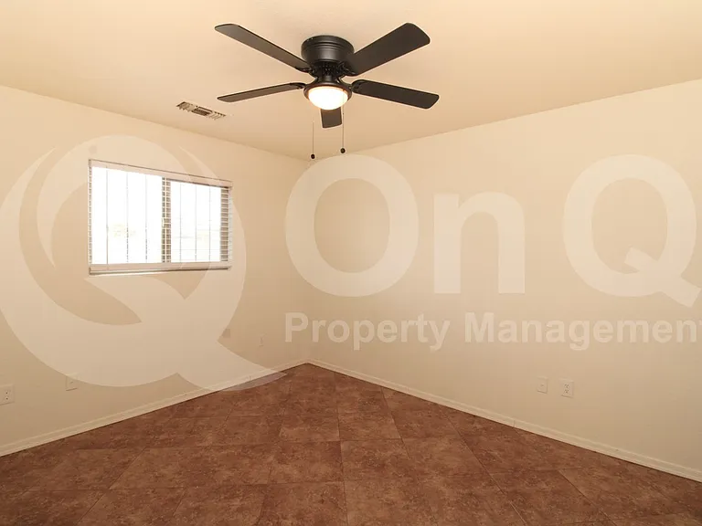144 W Lincoln Ave — Photo 12