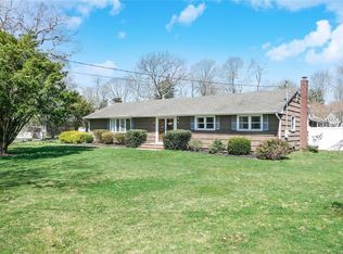 47 Oak Rd, East Patchogue, NY 11772