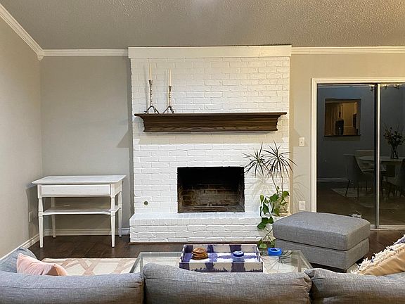 2nd image of 211 Lakevista