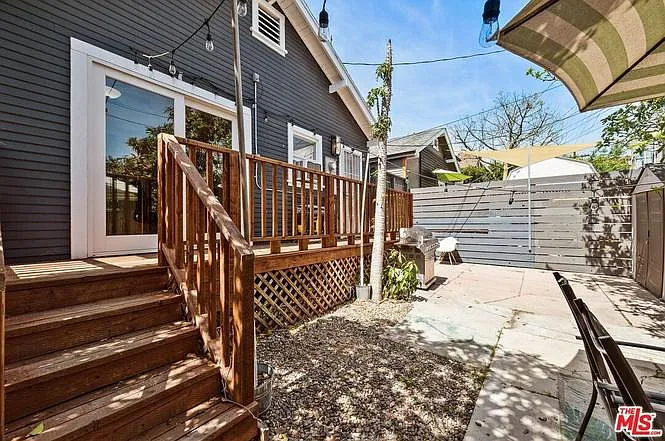 422 S Benton Way — Photo 13