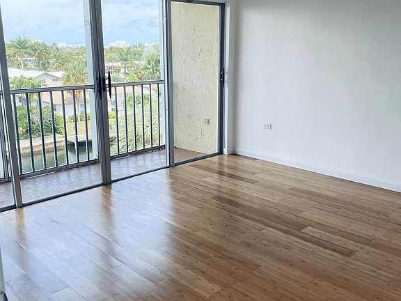 4th image of 2797 NE 51st St APT 406