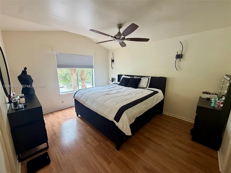 1012 Coral Club Dr #1012 — Photo 8