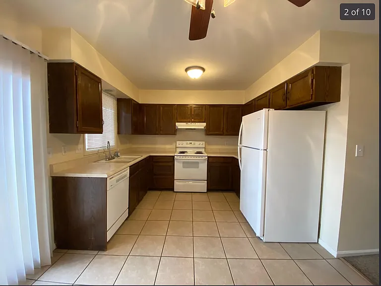 2151 E Bridge St #J1 — Photo 3