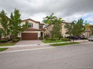 10052 NW 87th Ter, Doral, FL 33178