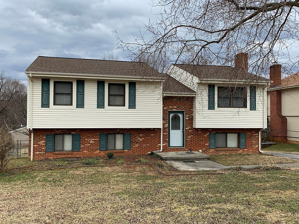 1st image of 2222 Beavers Ln