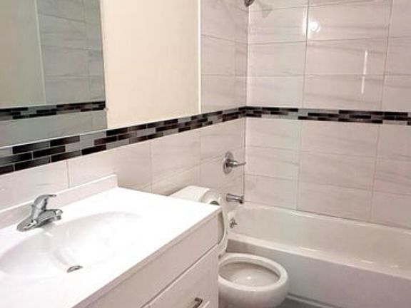 5th image of 63 Osborn Ave #2D