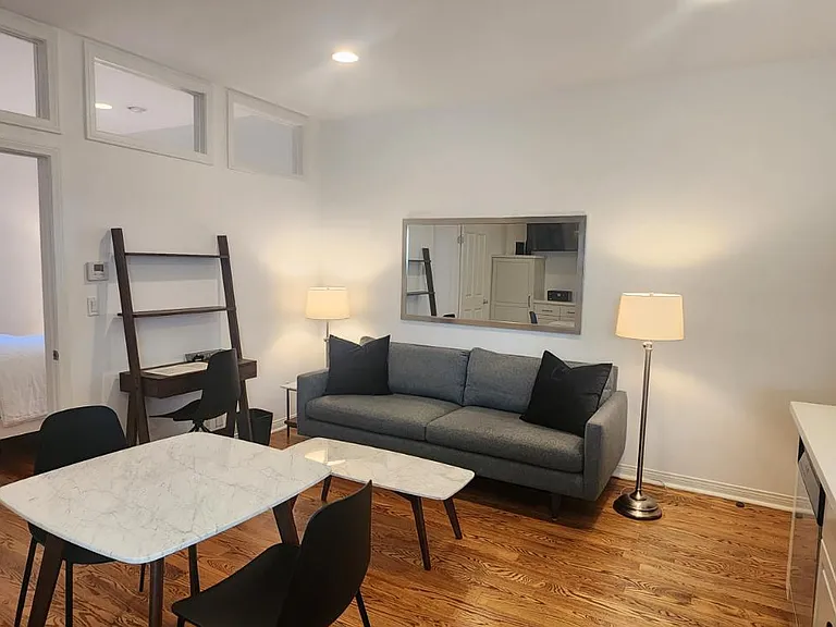 135 Montana Ave #14 — Photo 1