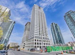 36 Elm Dr W #3204, Mississauga, ON L5B 0N3