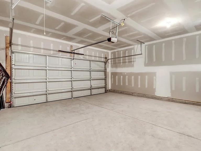 103 Drake Village Dr — Photo 18