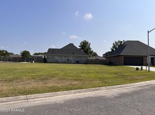 114 Sanctuary Ln, Lafayette, LA 70503
