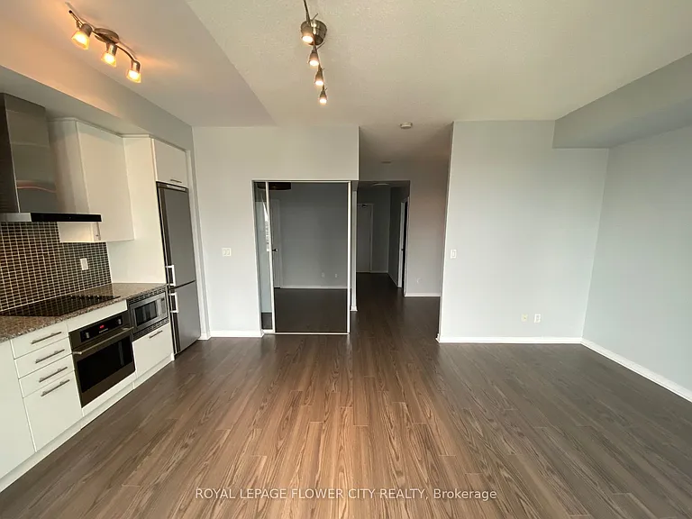 352 Front St W #1913 — Photo 5