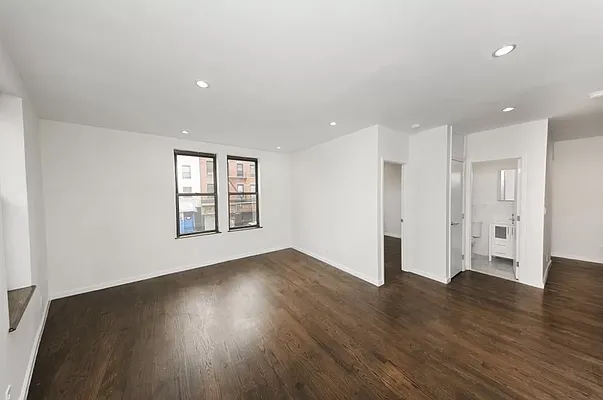 Rented by Jonis Realty | media 1