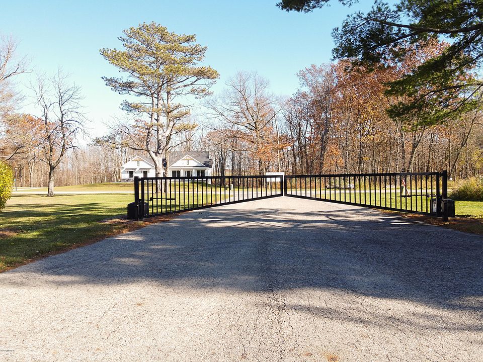 1st image of 507 Little Sable Dr #4