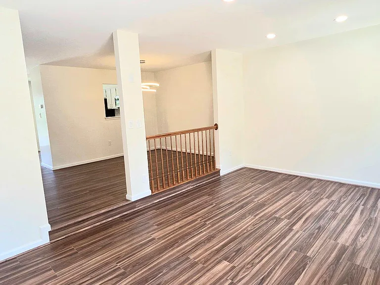 6008 Raina Dr — Photo 11