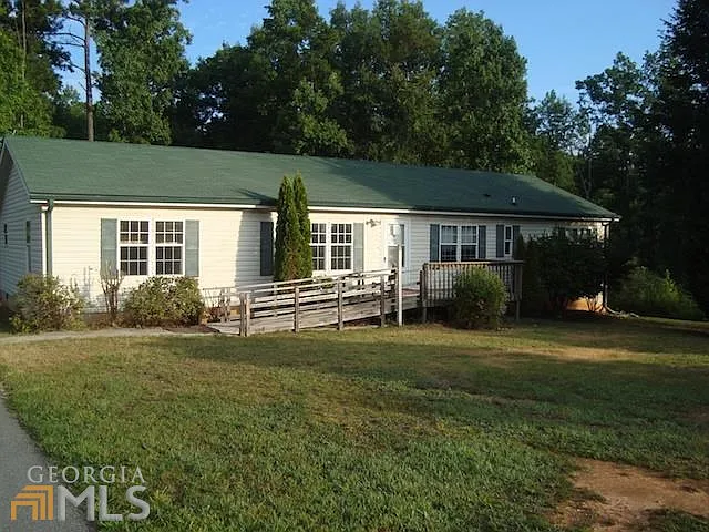 220 Bradley Rd photo 1