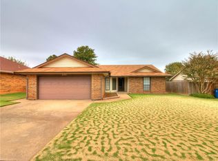 2105 Basking Ridge Trl, Edmond, OK 73013