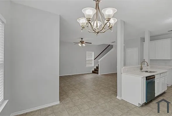 711 Parkplace Rdg — Photo 10