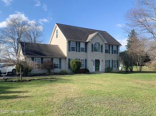 118 Legion Rd, Gilbert, PA 18331