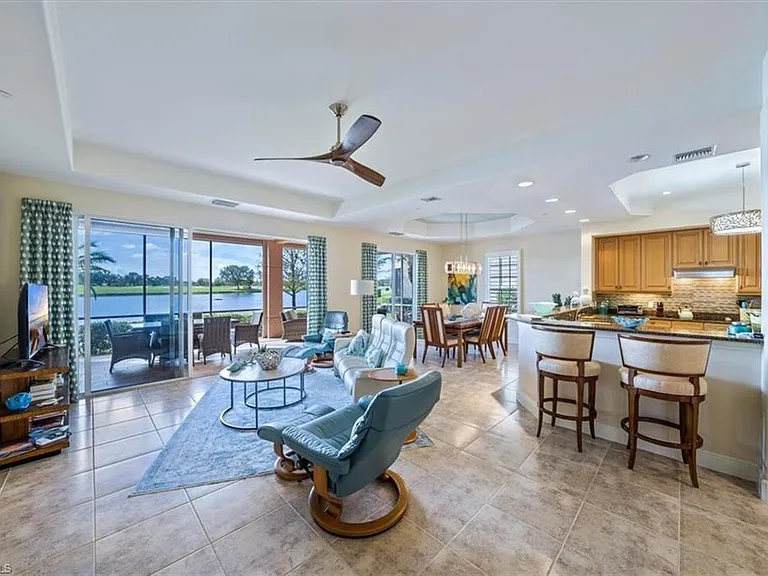 580 Avellino Isles Cir #18102 — Photo 7