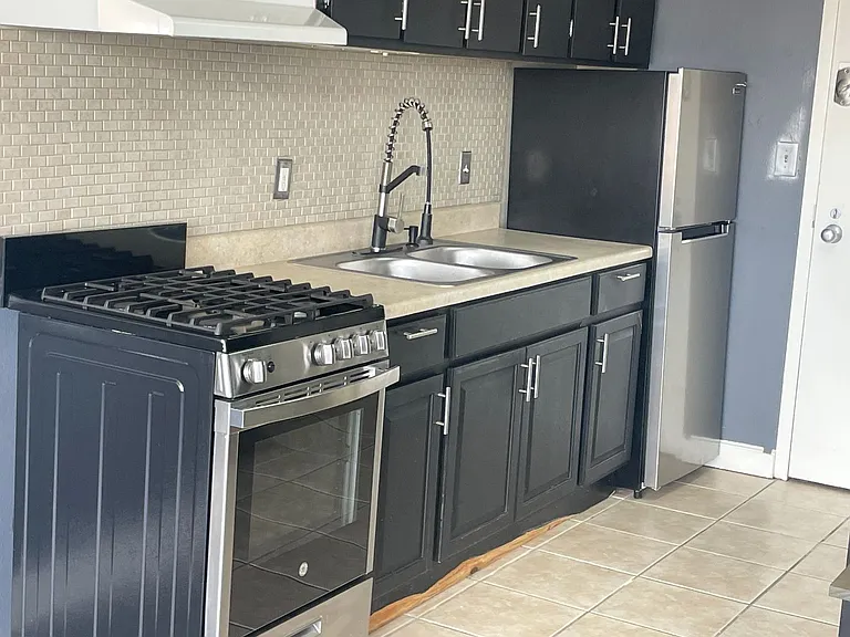 450 W 7th St #1001 — Photo 5