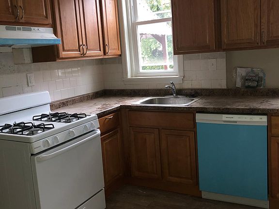 5th image of 5909 Woodcrest Ave