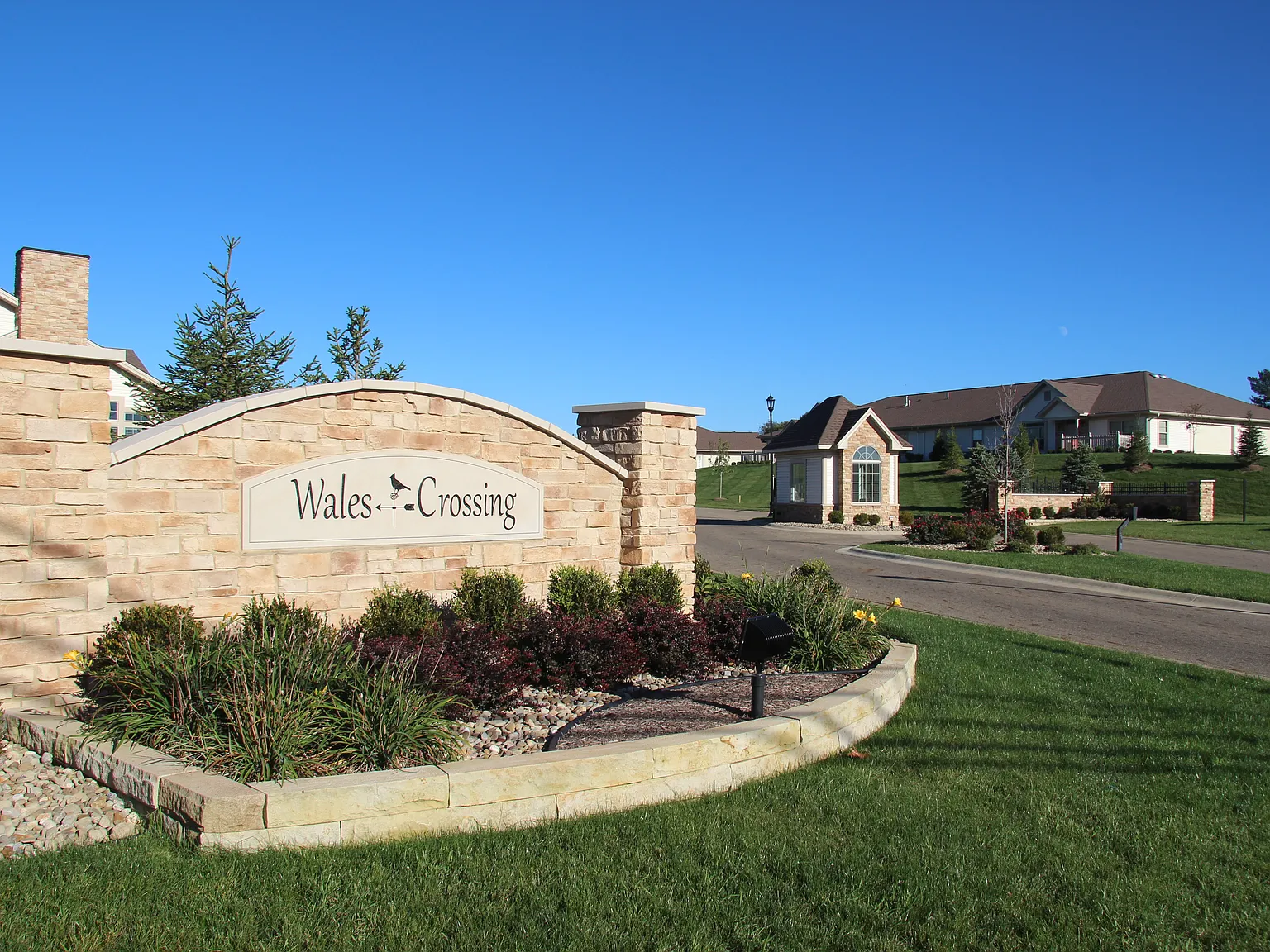 Wales Crossing Apartments — Photo 3