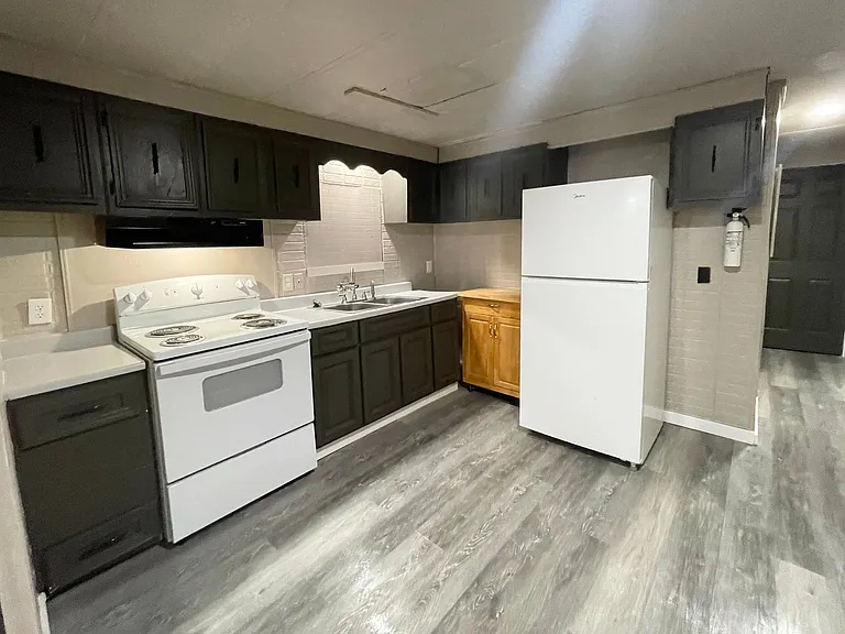 36 Birchwood Ct #11 — Photo 11